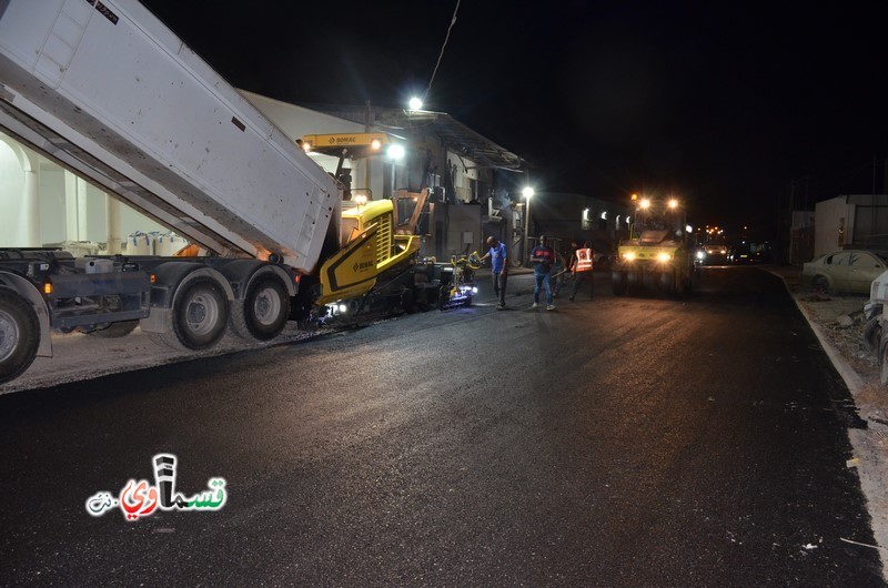 فيديو : الاتجاه المعاكس  لمهبط الطيران ينعم بالتعبيد والتزفيت والرئيس عادل بدير  استطعنا ان نجعل من التعبيد والتزفيت ثقافة سهلة المنال بعد ان كانت رجاء وعناء .